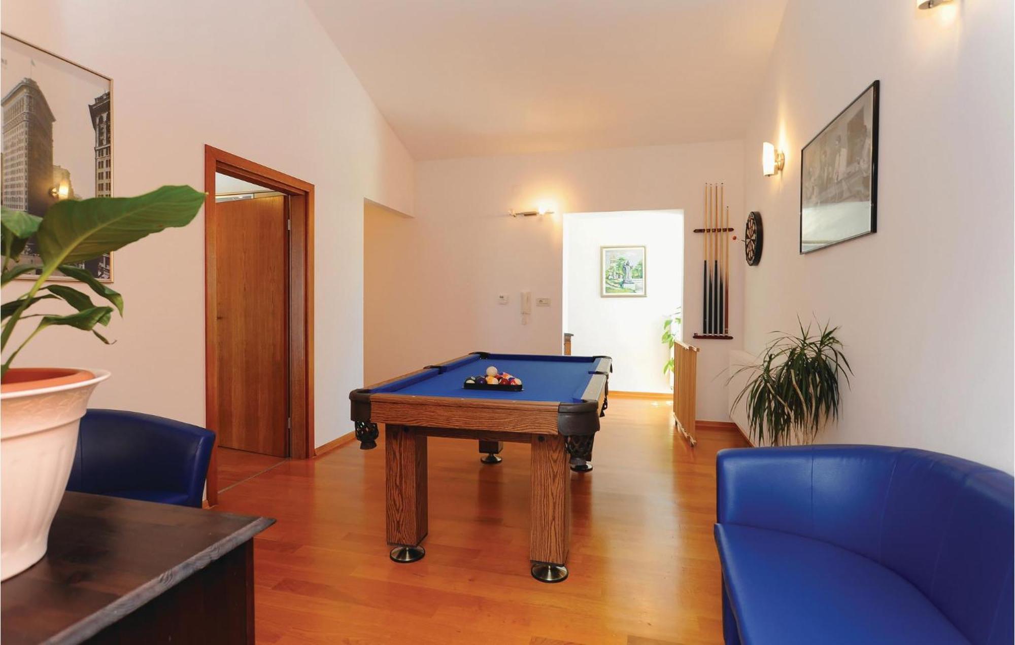 5 Bedroom Amazing Home In Debeljak Exterior foto